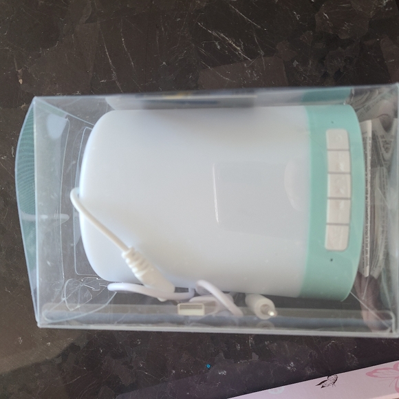 multi-colour light speaker. Bluetooth speaker - Picture 5 of 8